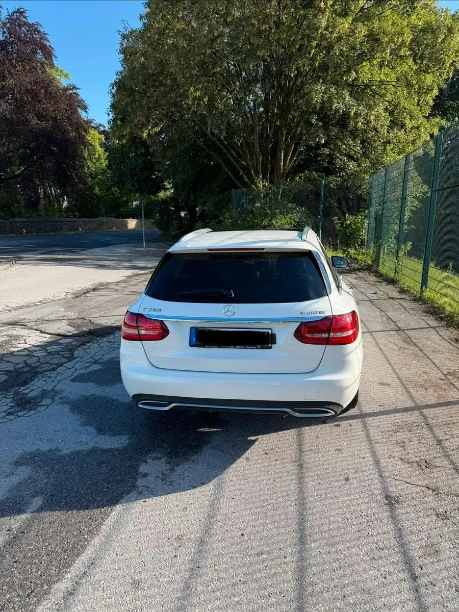 Gebraucht Mercedes C250 204 PS (150 kW) 2014 Weiß Kombi