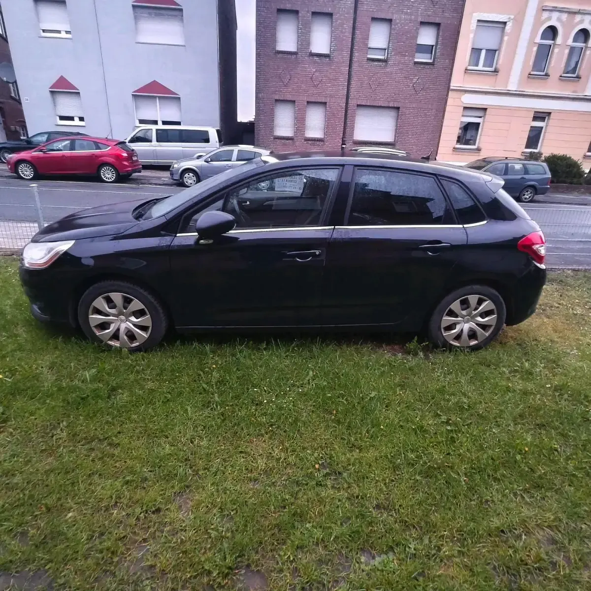 Gebraucht Citroën C4 120 PS (88 kW) 2012 Schwarz Kleinwagen