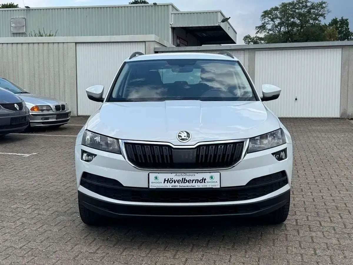 Gebraucht Skoda Karoq Ambition 150 PS (110 kW) 2018 Moonweiss metallic SUV