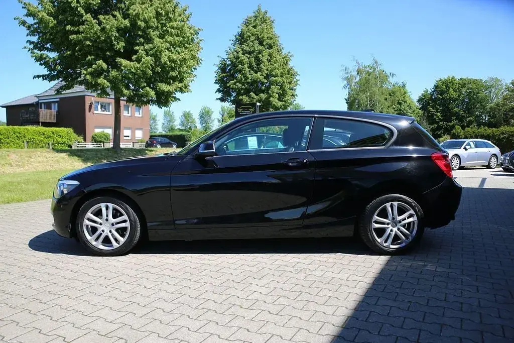 Gebraucht BMW 116 Advantage 136 PS (100 kW) 2014 Schwarz Kleinwagen
