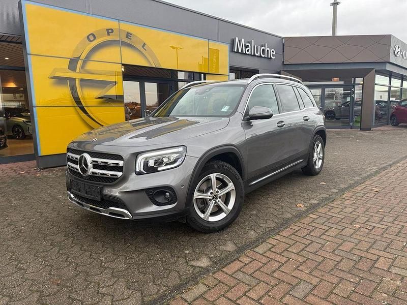 Mountaingrau met. Gebraucht 2020 Mercedes GLB200 SUV | 31.900 € (Superpreis) - Bild 1/4