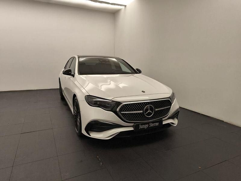 Gebraucht Mercedes E200 AMG line 204 PS (150 kW) 2025 Unilack polarweiß Limousine