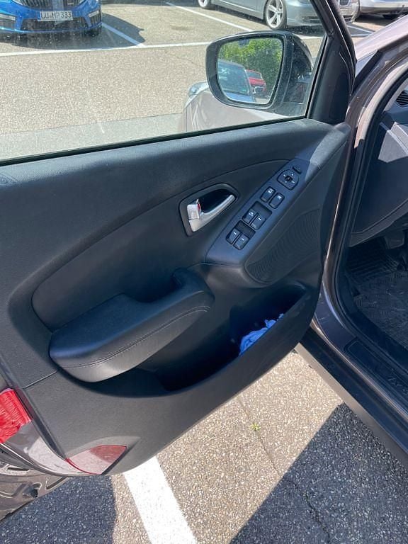 Gebraucht Hyundai ix35 Trend 184 PS (135 kW) 2015 Braun SUV