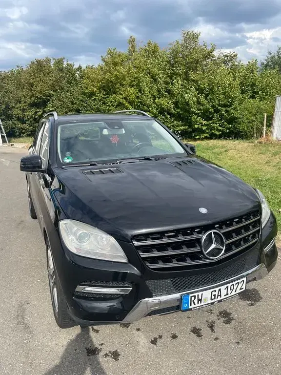 Gebraucht Mercedes ML350 AMG 258 PS (189 kW) 2011 Schwarz SUV