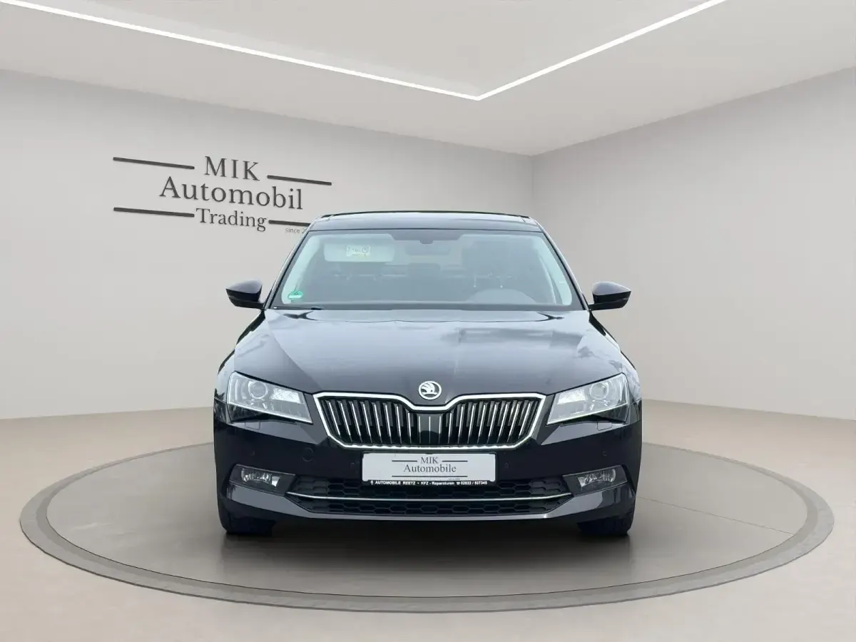 Gebraucht Skoda Superb Style 150 PS (110 kW) 2017 Schwarz Limousine