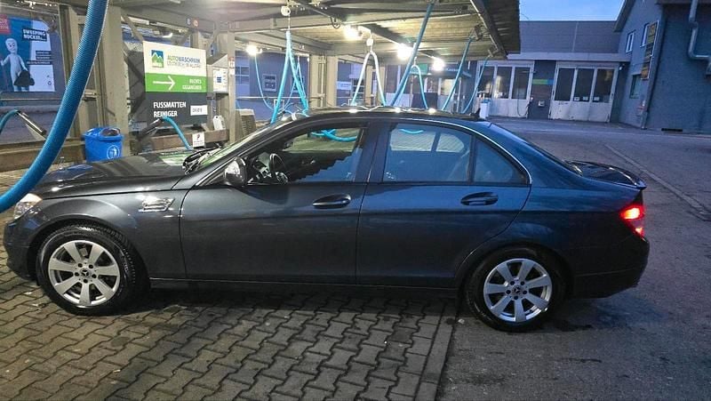 Gebraucht Mercedes 220 174 PS (127 kW) 2008 Grau Limousine