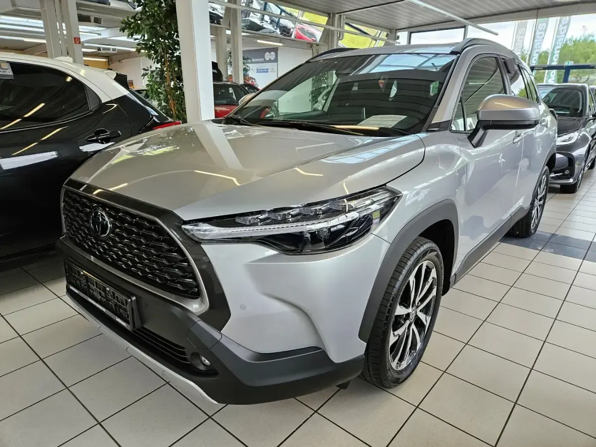 Gebraucht Toyota Corolla Cross Team 140 PS (102 kW) 2025 SUV