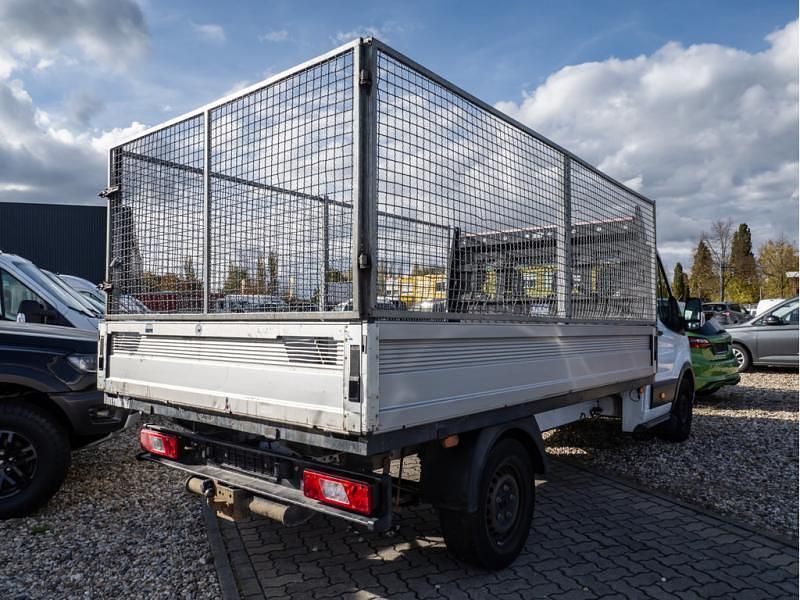 Gebraucht Ford Transit Trend 131 PS (96 kW) 2020 Weiss / frozen white Van
