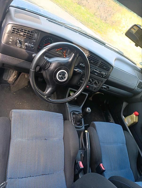 Gebraucht VW Golf Cabriolet 90 PS (66 kW) 2001 Blau Cabrio