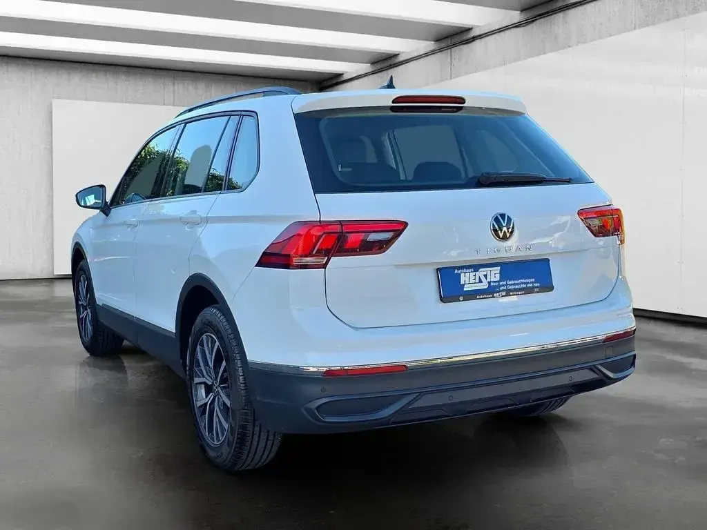 Gebraucht VW Tiguan Life 150 PS (110 kW) 2023 Weiß SUV