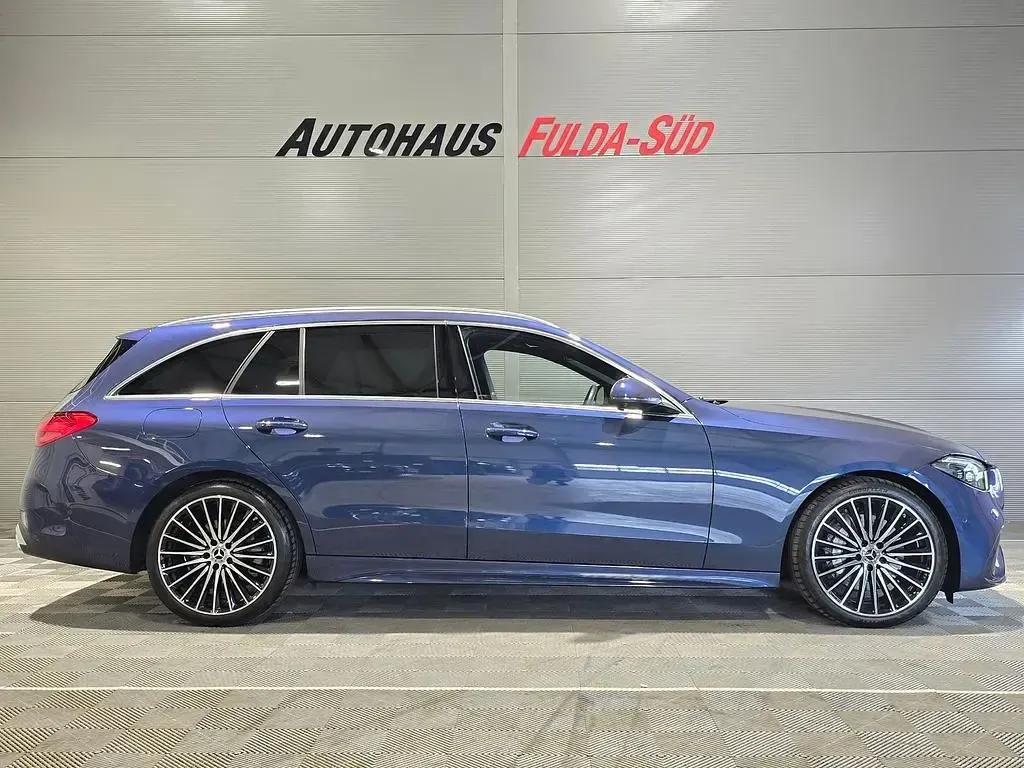 Gebraucht Mercedes C200 AMG line 204 PS (150 kW) 2025 Blau Limousine