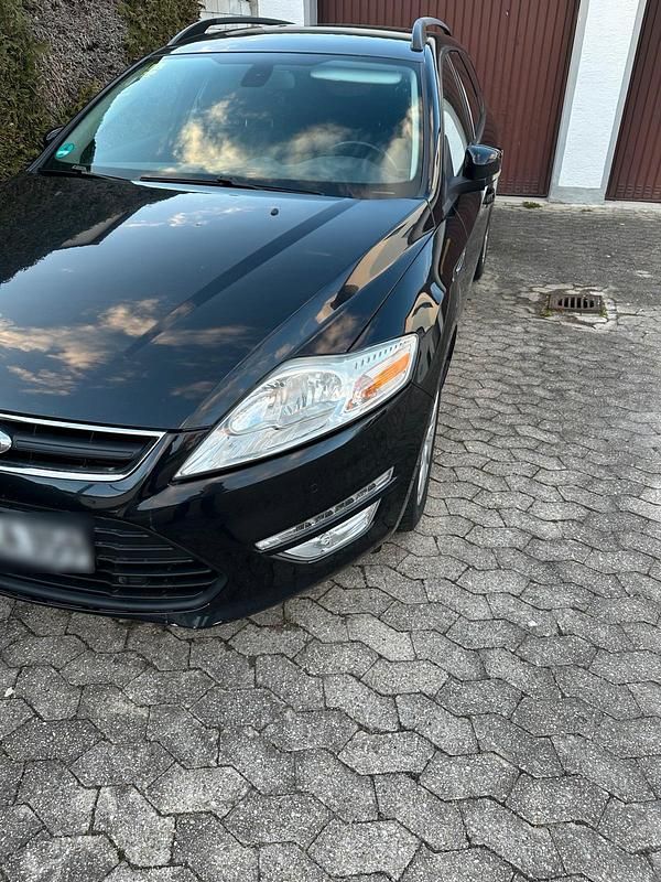 Second-hand Ford Mondeo 115 CP (84 kW) 2011 Negru Break