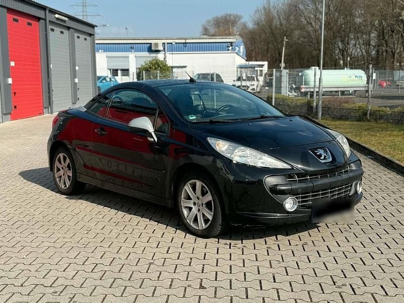 Gebraucht Peugeot 207 CC 120 PS (88 kW) 2010 Schwarz Cabrio