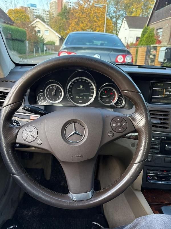 Gebraucht Mercedes E350 231 PS (169 kW) 2009 Schwarz Coupé