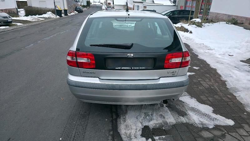 Gebraucht Volvo V40 115 PS (84 kW) 2004 Grau Limousine