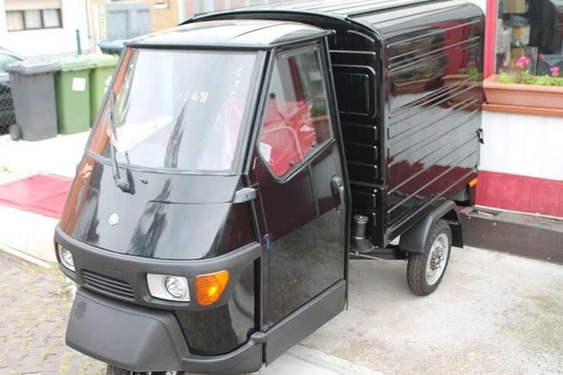 Neu Piaggio APE 2025 Schwarz SUV