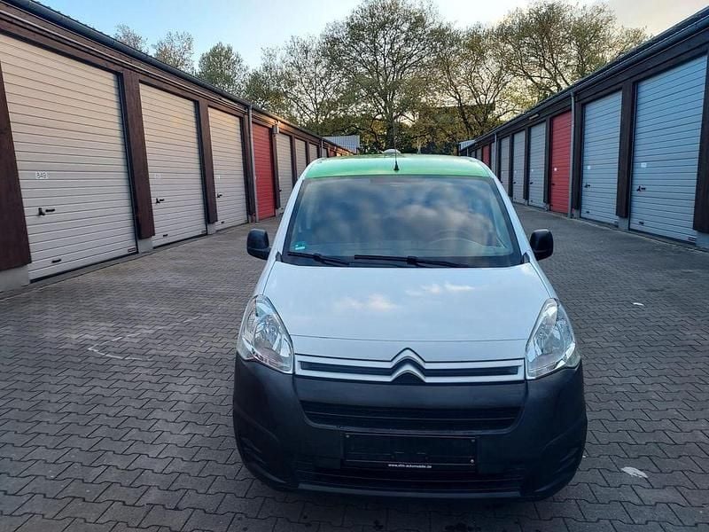 Gebraucht Citroën Berlingo 75 PS (55 kW) 2018 Lack weiss banquise lac... Van / Kleinbus