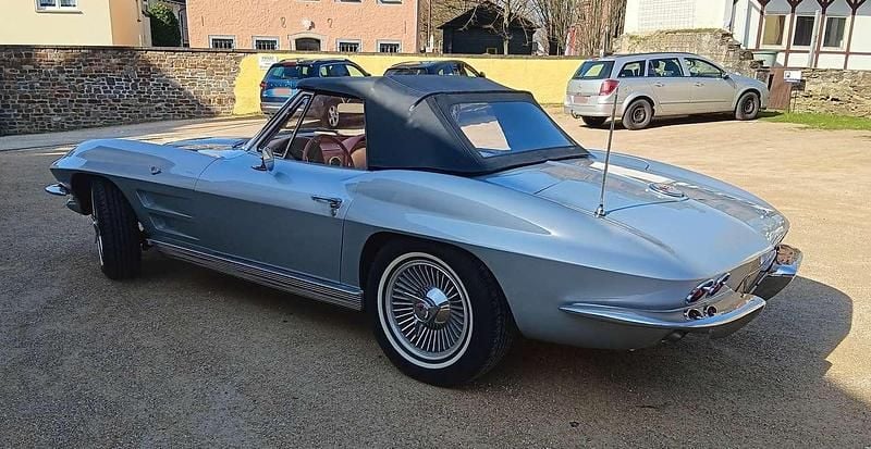 Gebraucht Chevrolet Corvette Stingray 300 PS (220 kW) 1963 Silber Cabrio