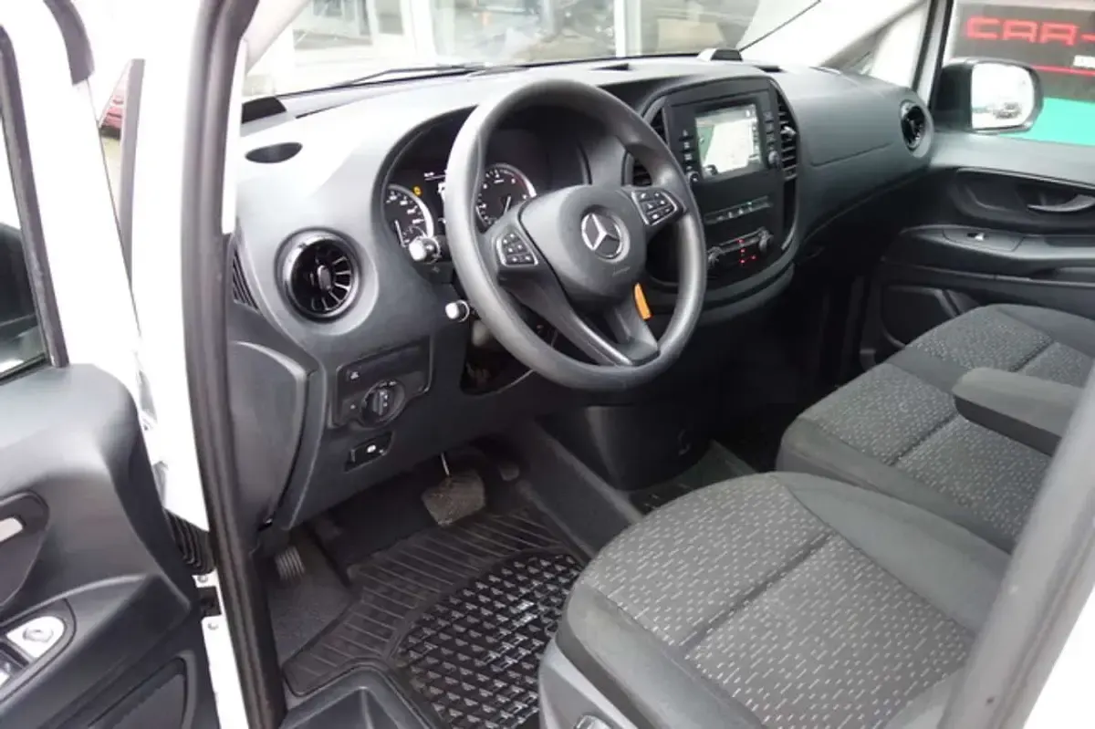 Gebraucht Mercedes Vito 190 PS (139 kW) 2023 Weiß Van