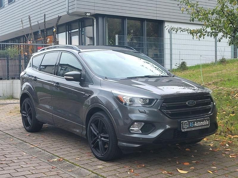Gebraucht Ford Kuga ST-Line 179 PS (131 kW) 2018 Grau SUV