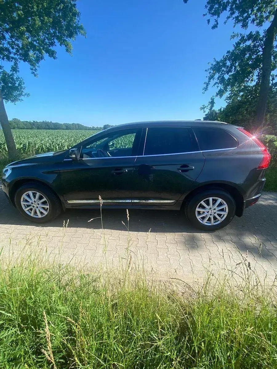 Gebraucht Volvo XC60 Summum 181 PS (133 kW) 2014 Grau SUV