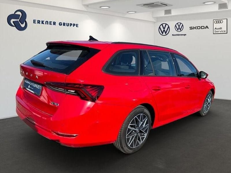 Gebraucht Skoda Octavia Ambition 150 PS (110 kW) 2024 Velvetrot metallic Kombi