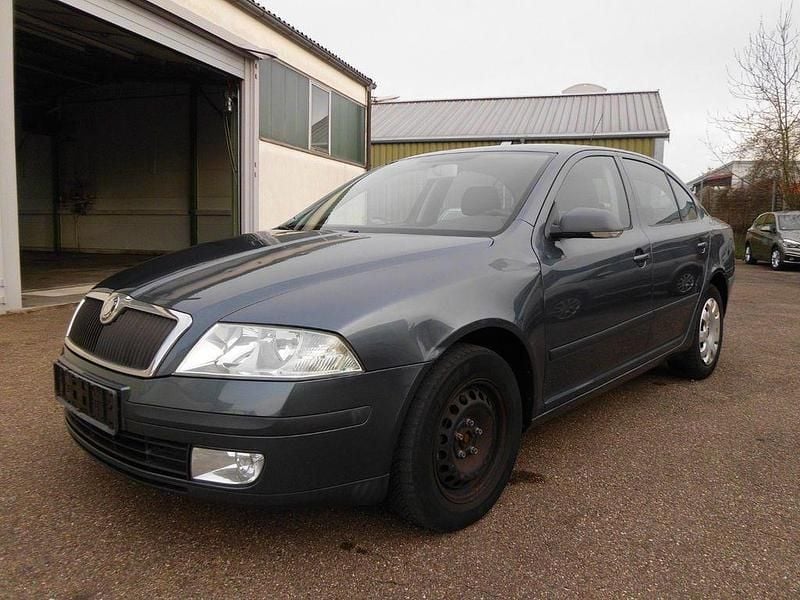 Gebraucht Skoda Octavia Ambiente 105 PS (77 kW) 2004 Grau Limousine