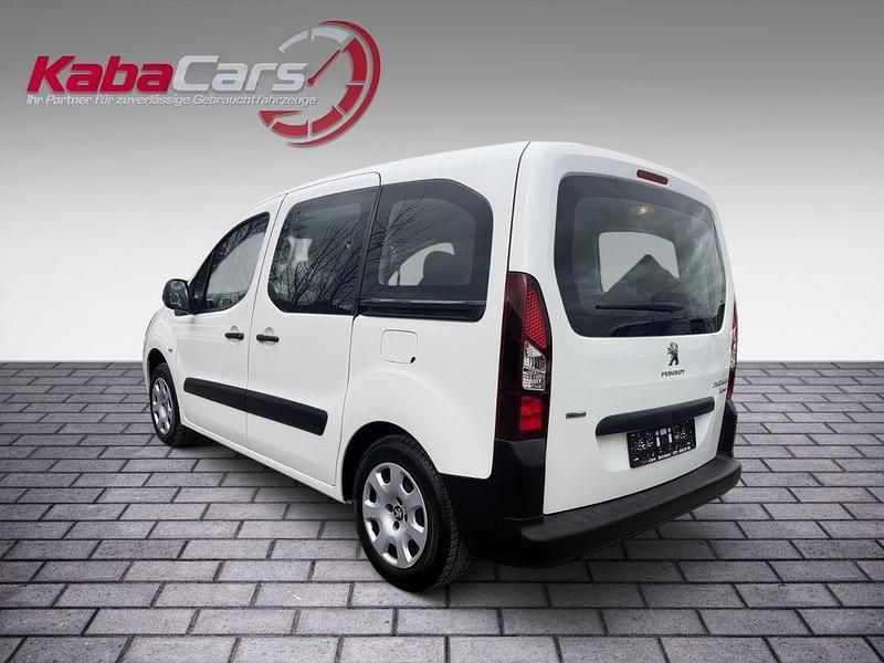 Gebraucht Peugeot Partner Tepee Active 110 PS (80 kW) 2018 Weiß Van / Kleinbus