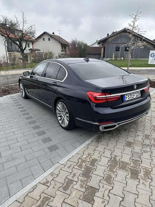 Gebraucht BMW 730 265 PS (194 kW) 2016 Limousine