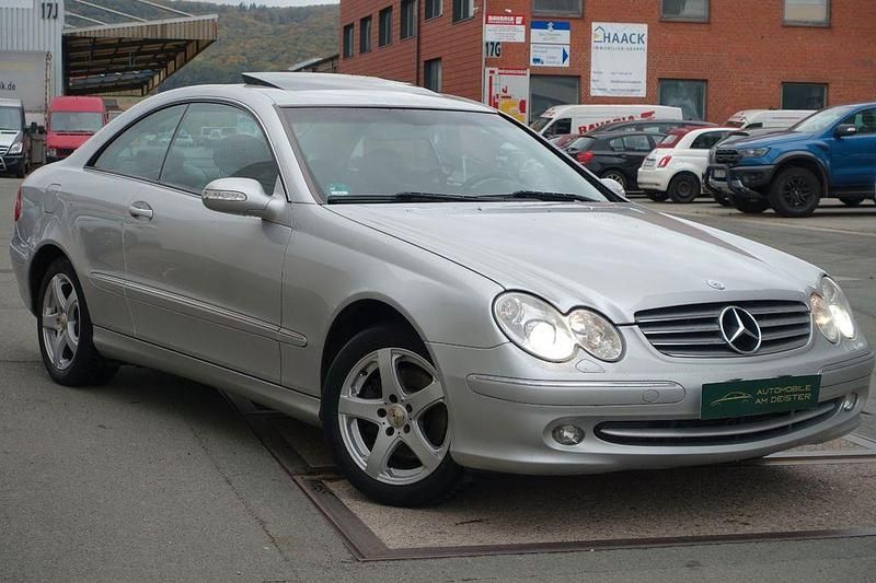 Silber Gebraucht 2009 Mercedes CLK320 Coupé | 5.990 € (Guter Preis) - Bild 1/4