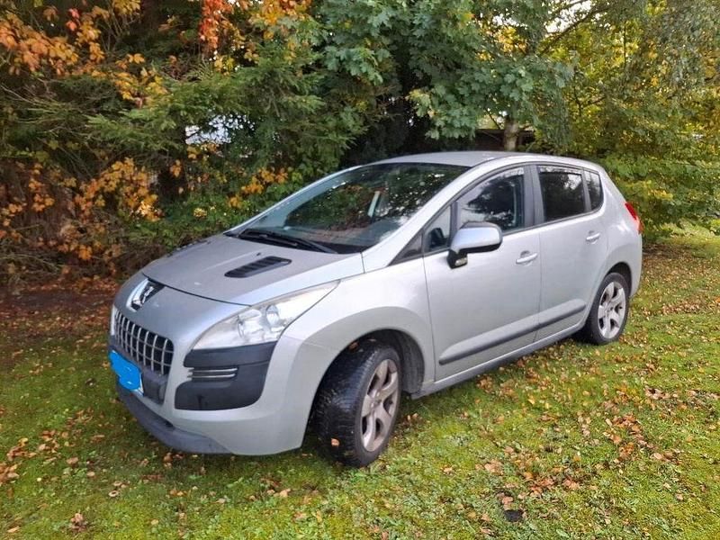 Grau Gebraucht 2010 Peugeot 3008 SUV | 3.950 € (Fairer Preis) - Bild 1/4