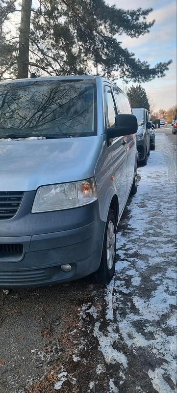 Gebraucht VW Caravelle 130 PS (95 kW) 2006 Silber Van / Kleinbus