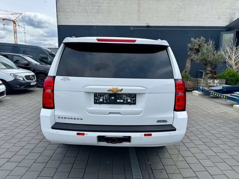 Gebraucht Chevrolet Suburban LT 340 PS (250 kW) 2015 Weiß SUV