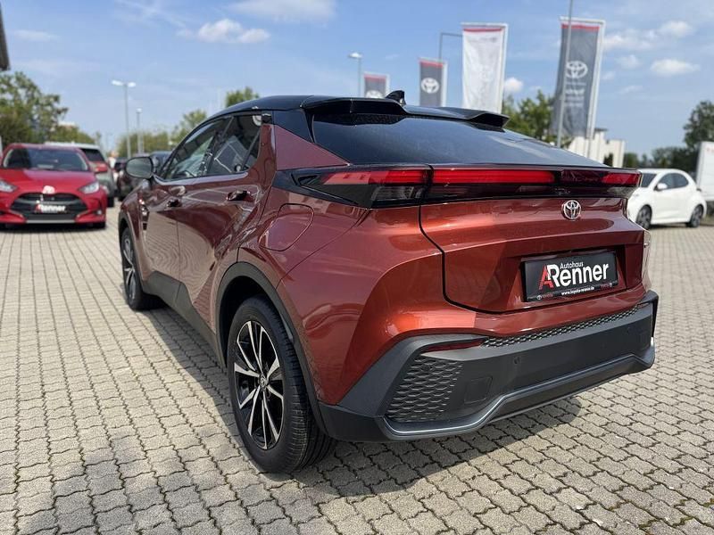 Neu Toyota C-HR 223 PS (164 kW) 2025 Weiß SUV