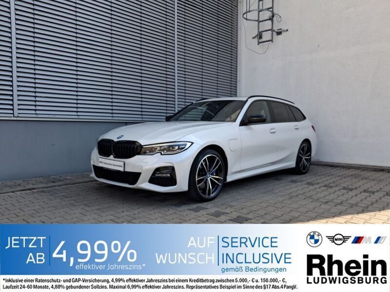 Weiß Gebraucht 2022 BMW 330e M Sport Kombi | 35.440 € (Fairer Preis) - Bild 1/4