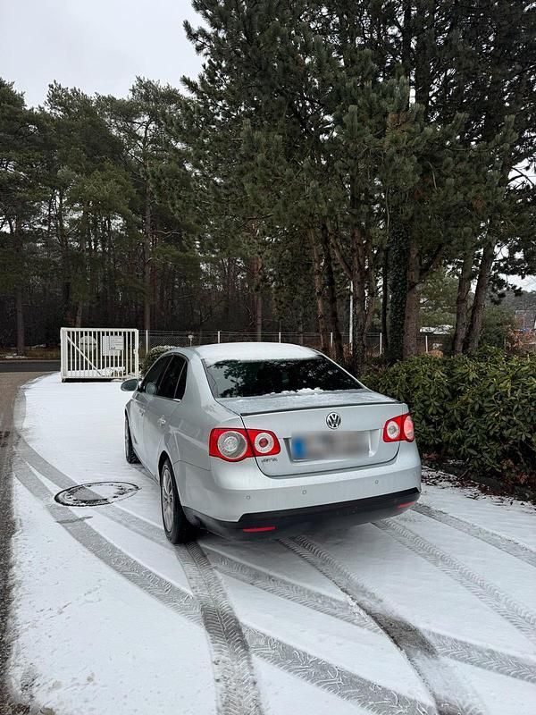 Gebraucht VW Jetta 140 PS (102 kW) 2006 Silber Limousine