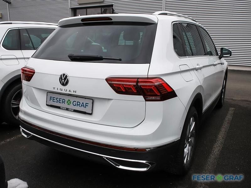 Gebraucht VW Tiguan Elegance 150 PS (110 kW) 2022 Pure white SUV