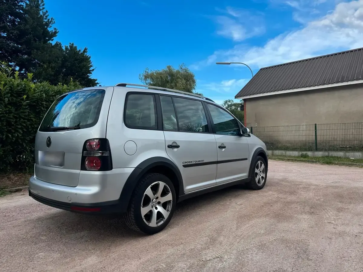 Gebraucht VW Touran Cross 105 PS (77 kW) 2009 Grau Van / Kleinbus