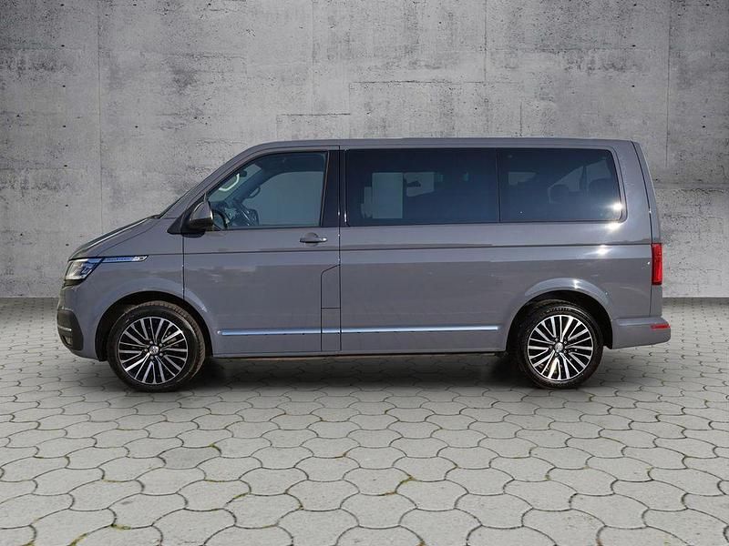 Gebraucht VW Multivan Generation Six 150 PS (110 kW) 2022 Pure grey Van