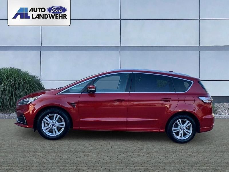 Gebraucht Ford S-MAX Titanium 190 PS (139 kW) 2021 Rot Van / Kleinbus