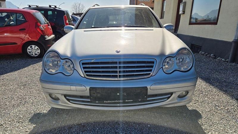 Gebraucht Mercedes C220 150 PS (110 kW) 2005 Silber Kombi