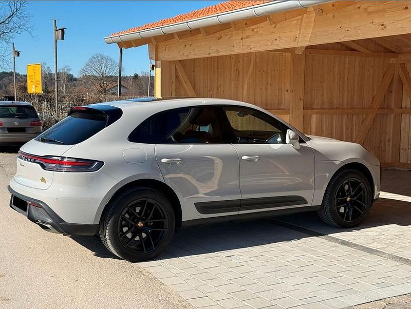 Gebraucht Porsche Macan 330 PS (242 kW) 2023 Grau SUV