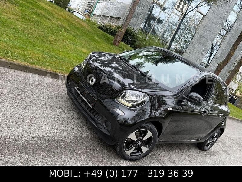 Second-hand Smart ForFour 90 CP (66 kW) 2018 Negru Hatchback