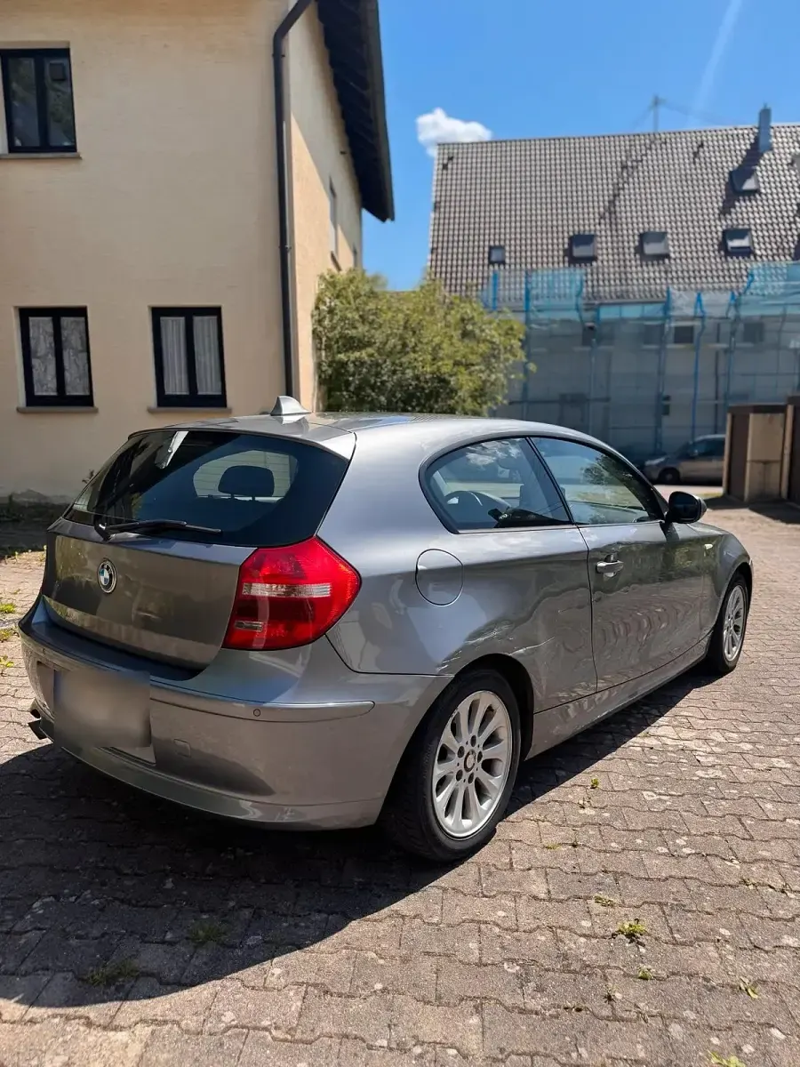 Gebraucht BMW 116 116 PS (85 kW) 2009 Grau Kleinwagen