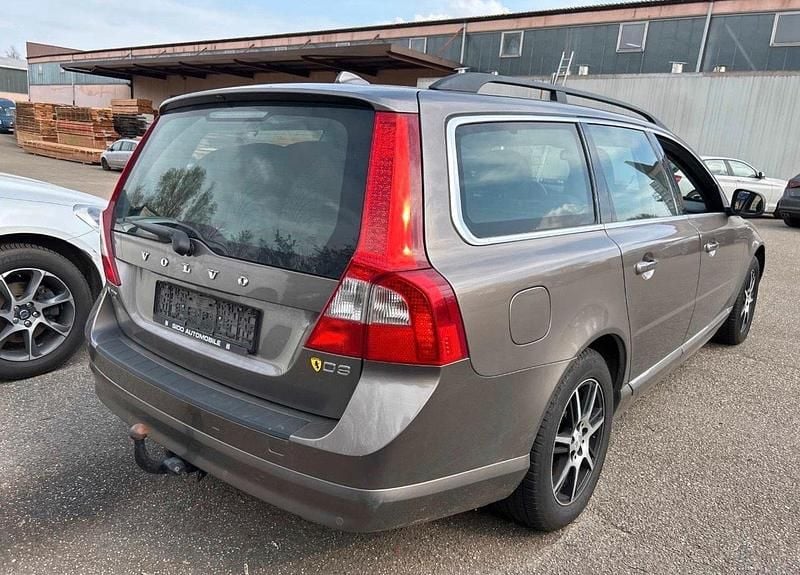 Gebraucht Volvo V70 Kinetic 163 PS (119 kW) 2011 Kombi