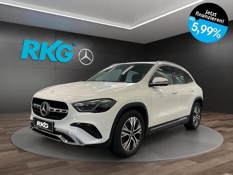 Weiß Gebraucht 2024 Mercedes GLA200 Progressive SUV | 39.320 € (Guter Preis) - Bild 1/4