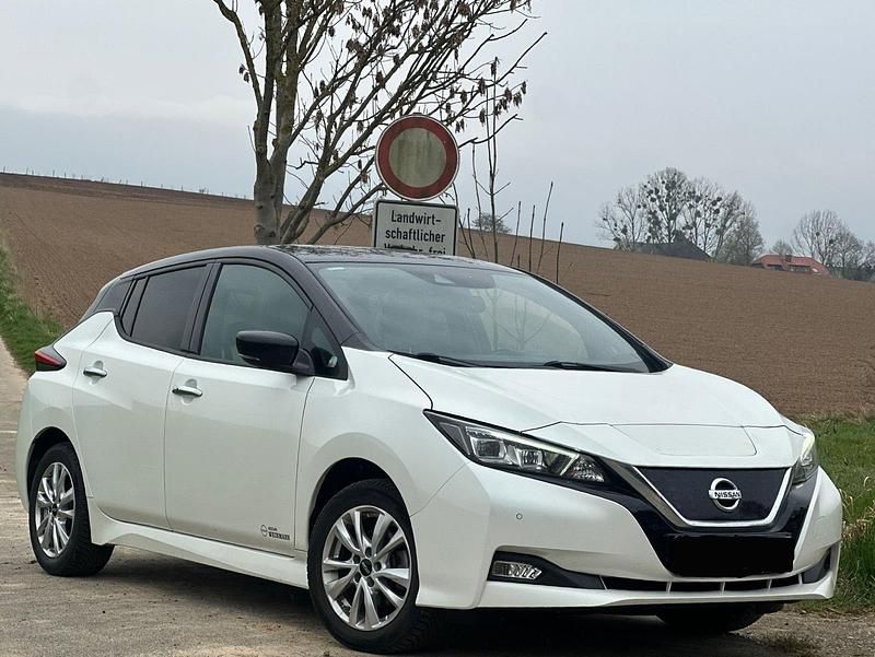 Gebraucht Nissan Leaf 110 kW (150 PS) 2022 Weiß Kleinwagen