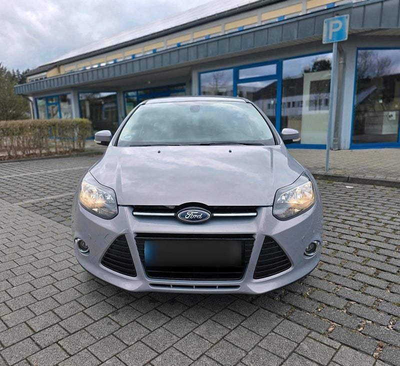 Gebraucht Ford Focus 105 PS (77 kW) 2011 Kombi