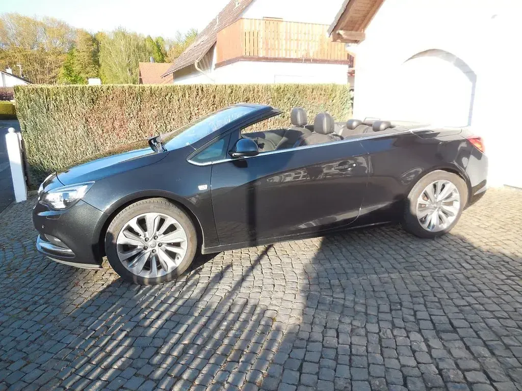 Gebraucht Opel Cascada Innovation 165 PS (121 kW) 2014 Schwarz Cabrio