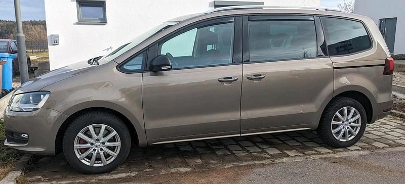 Gold Gebraucht 2018 VW Sharan Van / Kleinbus | 16.500 € (Guter Preis) - Bild 1/4